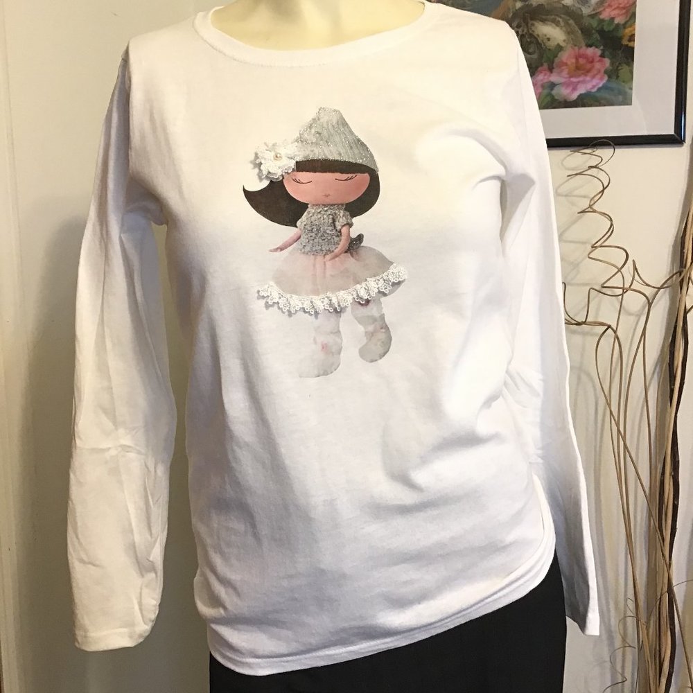 Women Fashion Doll Print & Broidered L/S T-Shirt